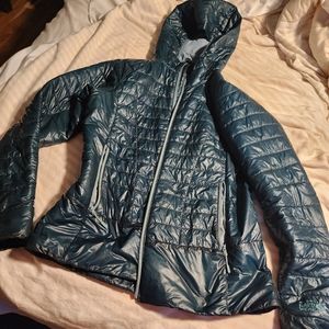 Mountain hardware women medium coat